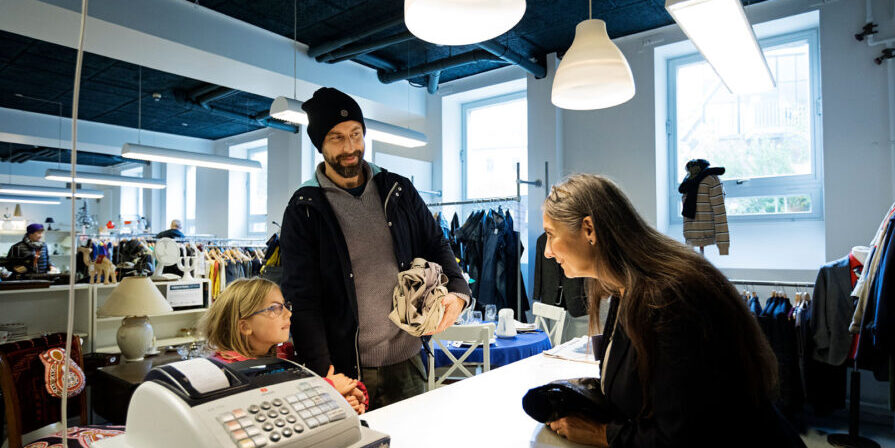 Genbrugsbutik på Frederiksberg med unikke fund til kvinder og børn